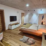 Hoch2 - Modern, Komfortabel&24h Self-check-in Mit Parkplatz Apartment