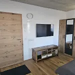 Hoch2 - Modern, Komfortabel & 24h Self-check-in Mit Parkplatz Appartement Mattighofen