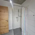Hoch2 - Modern, Komfortabel&24h Self-check-in Mit Parkplatz Apartment *