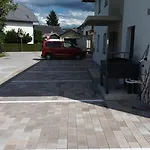 Hoch2 - Modern, Komfortabel & 24h Self-check-in Mit Parkplatz 公寓 Mattighofen