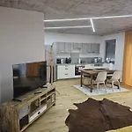 Hoch2 - Modern, Komfortabel & 24h Self-check-in Mit Parkplatz 公寓