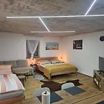 Hoch2 - Modern, Komfortabel & 24h Self-check-in Mit Parkplatz 公寓 Mattighofen