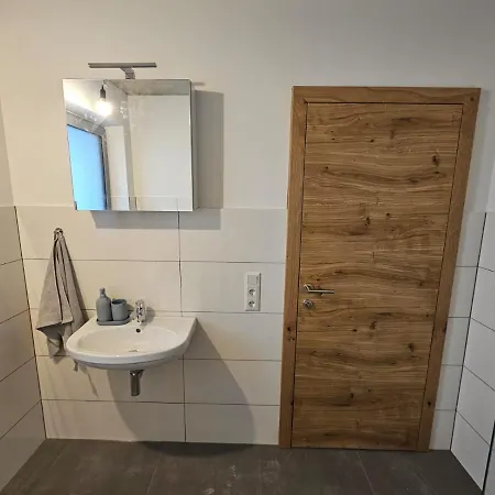 Appartement Hoch2 - Modern, Komfortabel & 24h Self-check-in Mit Parkplatz