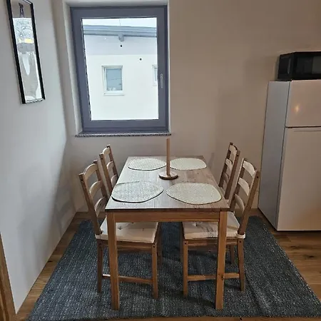 Hoch2 - Modern, Komfortabel & 24h Self-check-in Mit Parkplatz Lägenhet Mattighofen