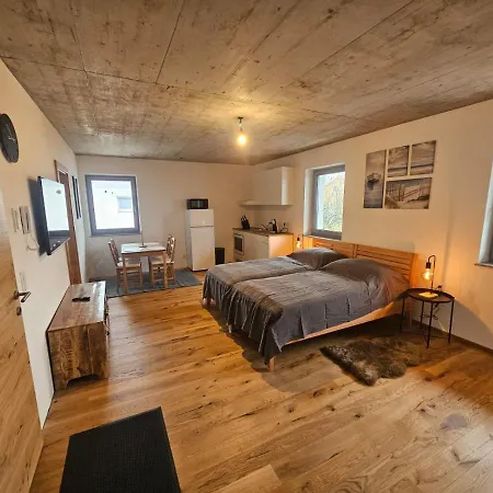 Hoch2 - Modern, Komfortabel & 24h Self-check-in Mit Parkplatz דירה