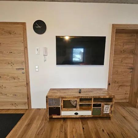 Hoch2 - Modern, Komfortabel & 24h Self-check-in Mit Parkplatz *