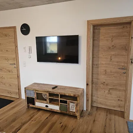 Hoch2 - Modern, Komfortabel & 24h Self-check-in Mit Parkplatz *