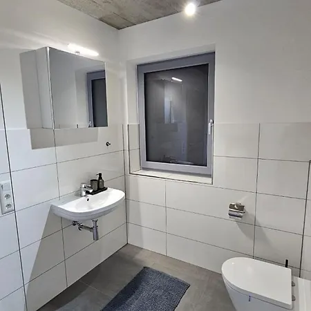 Hoch2 - Modern, Komfortabel & 24h Self-check-in Mit Parkplatz