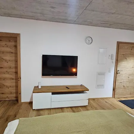 Apartment Hoch2 - Modern, Komfortabel&24h Self-check-in Mit Parkplatz