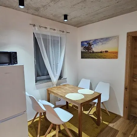 דירה Hoch2 - Modern, Komfortabel & 24h Self-check-in Mit Parkplatz