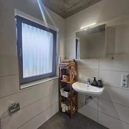 Appartement Hoch2 - Modern, Komfortabel & 24h Self-check-in Mit Parkplatz Mattighofen