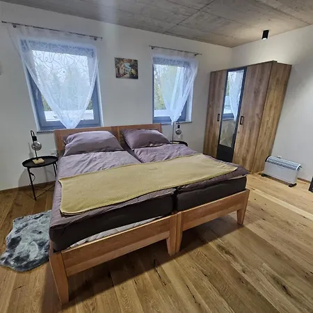 Hoch2 - Modern, Komfortabel&24h Self-check-in Mit Parkplatz * Mattighofen