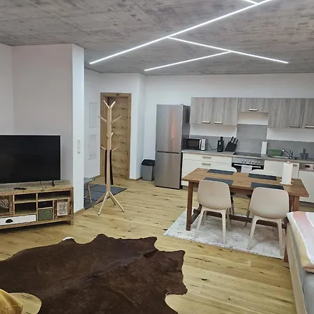Appartement Hoch2 - Modern, Komfortabel & 24h Self-check-in Mit Parkplatz *