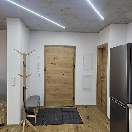 Lägenhet Hoch2 - Modern, Komfortabel & 24h Self-check-in Mit Parkplatz *