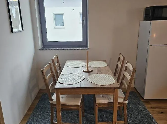 Hoch2 - Modern, Komfortabel & 24h Self-check-in Mit Parkplatz Lejlighed Mattighofen