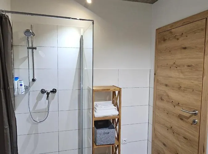 Hoch2 - Modern, Komfortabel & 24h Self-check-in Mit Parkplatz