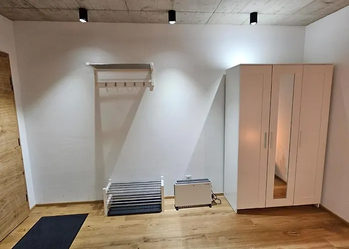 Hoch2 - Modern, Komfortabel & 24h Self-check-in Mit Parkplatz Apartment *