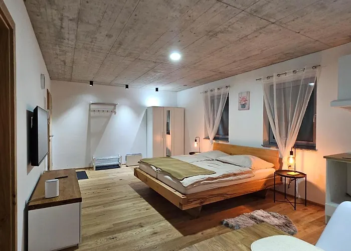 Hoch2 - Modern, Komfortabel&24h Self-check-in Mit Parkplatz Mattighofen