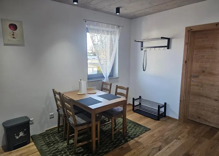 Hoch2 - Modern, Komfortabel & 24h Self-check-in Mit Parkplatz *