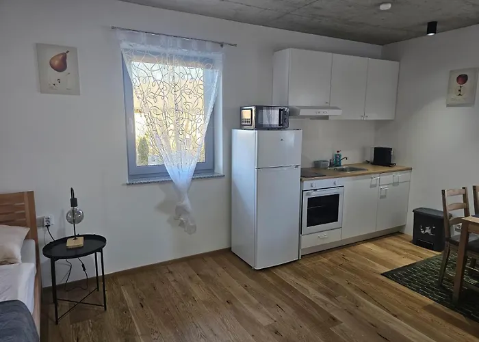 Hoch2 - Modern, Komfortabel & 24h Self-check-in Mit Parkplatz Apartment Mattighofen