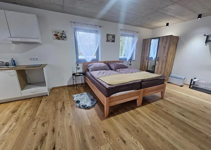 Hoch2 - Modern, Komfortabel & 24h Self-check-in Mit Parkplatz Mattighofen