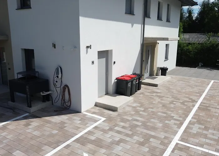 Lejlighed Hoch2 - Modern, Komfortabel & 24h Self-check-in Mit Parkplatz Mattighofen