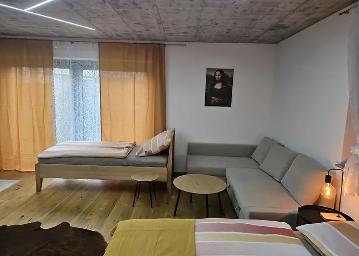 Hoch2 - Modern, Komfortabel & 24h Self-check-in Mit Parkplatz Mattighofen