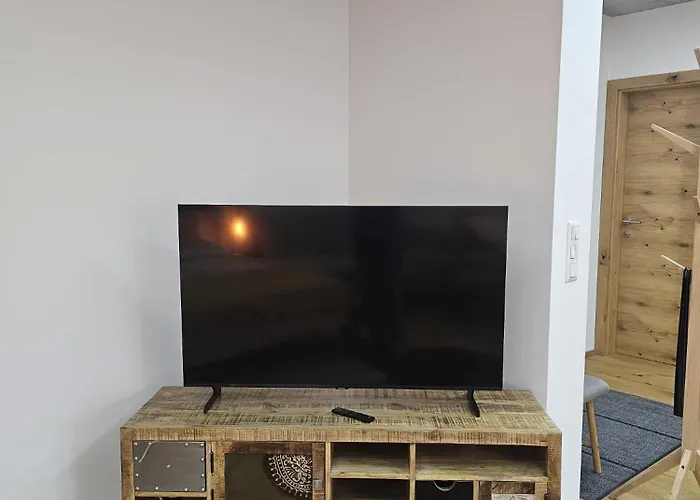 Hoch2 - Modern, Komfortabel & 24h Self-check-in Mit Parkplatz Appartement *