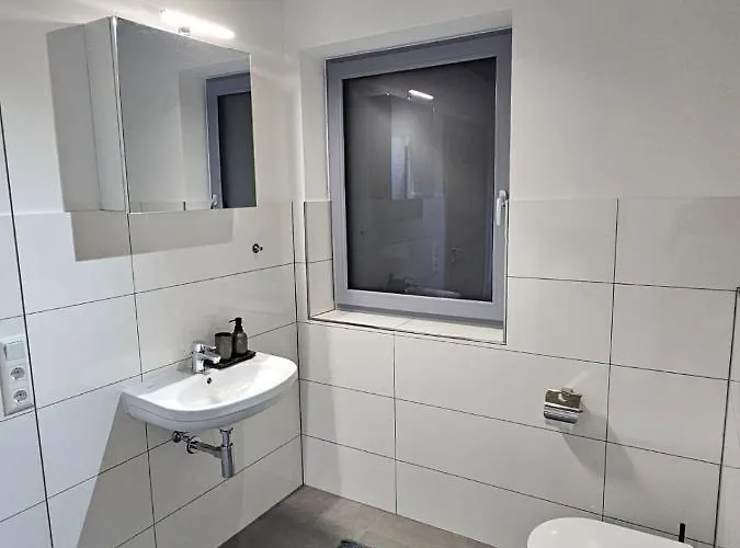 Hoch2 - Modern, Komfortabel & 24h Self-check-in Mit Parkplatz