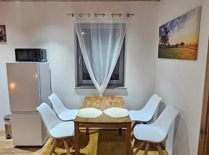 Hoch2 - Modern, Komfortabel & 24h Self-check-in Mit Parkplatz *