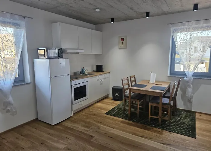 Hoch2 - Modern, Komfortabel & 24h Self-check-in Mit Parkplatz * Mattighofen