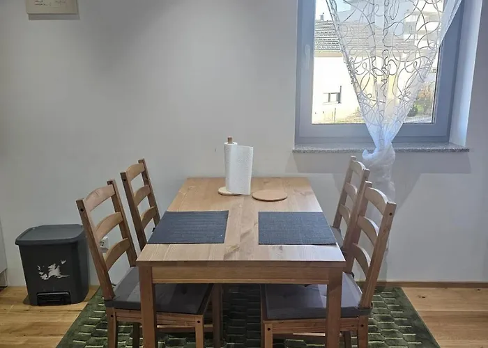 Hoch2 - Modern, Komfortabel & 24h Self-check-in Mit Parkplatz Appartamento