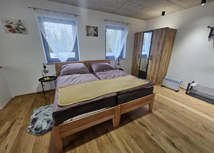 Hoch2 - Modern, Komfortabel & 24h Self-check-in Mit Parkplatz * Mattighofen