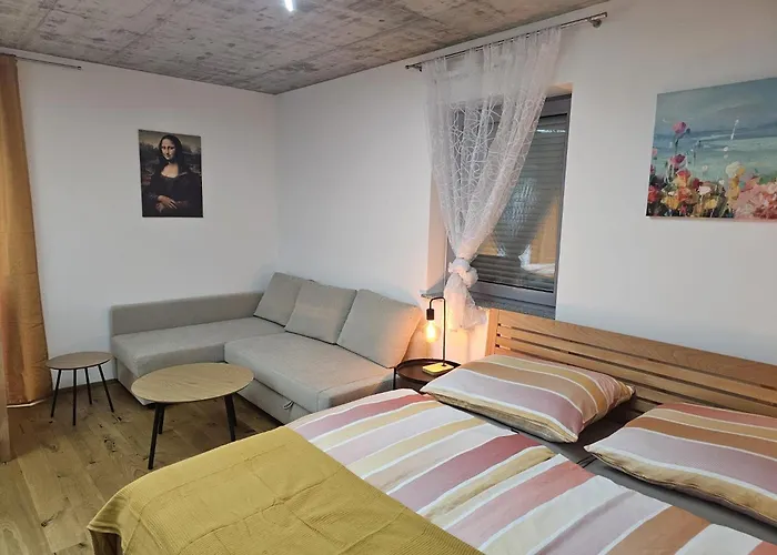 Apartment Hoch2 - Modern, Komfortabel & 24h Self-check-in Mit Parkplatz *