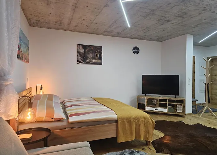 Hoch2 - Modern, Komfortabel & 24h Self-check-in Mit Parkplatz Apartment Mattighofen